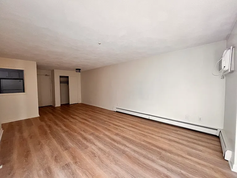 100 Grandview Ave #3B — Photo 2