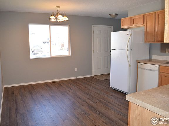 5th image of 914 E 24th Street Ln
