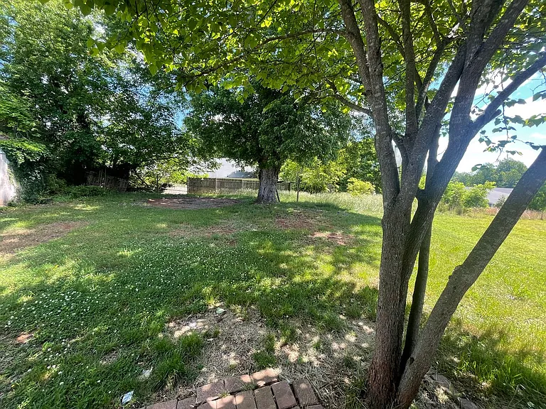 2600 Old Forest Rd — Photo 10