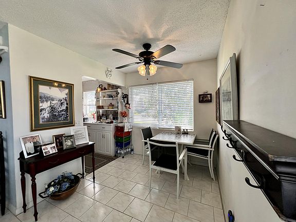 5th image of 49 Kent St #D