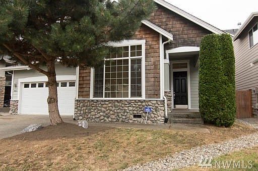 2nd image of 823 200th Pl SW