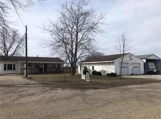 201 N Union St, West Union, IL 62477