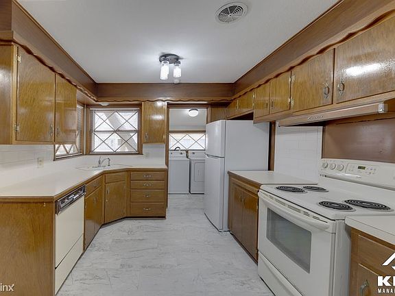 4th image of 1143 N Patricia Ave