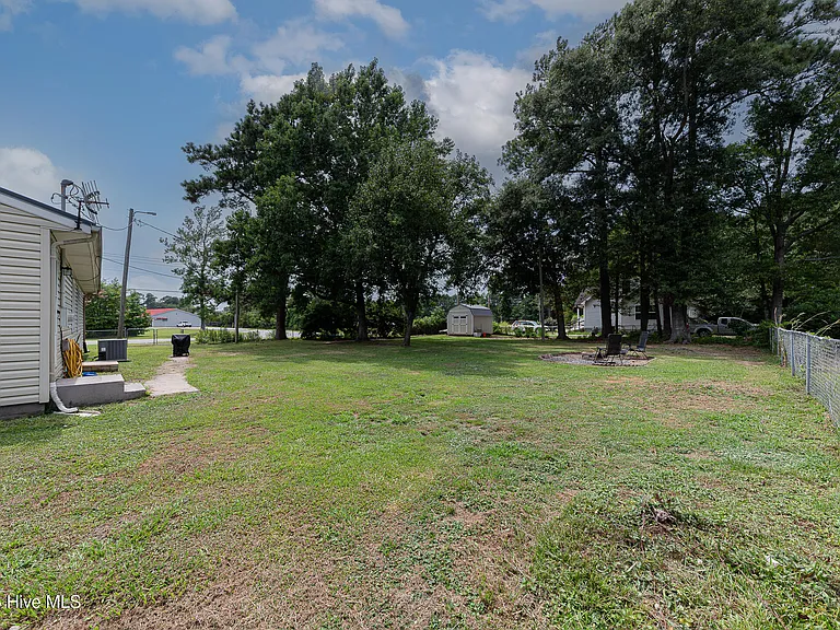 670 Queens Creek Rd — Photo 33