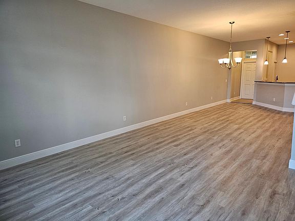 5th image of 12529 Streamdale Dr