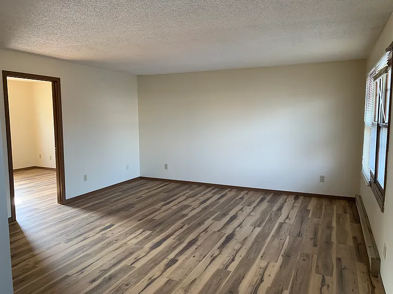 1146 Imperial Cir — Photo 11