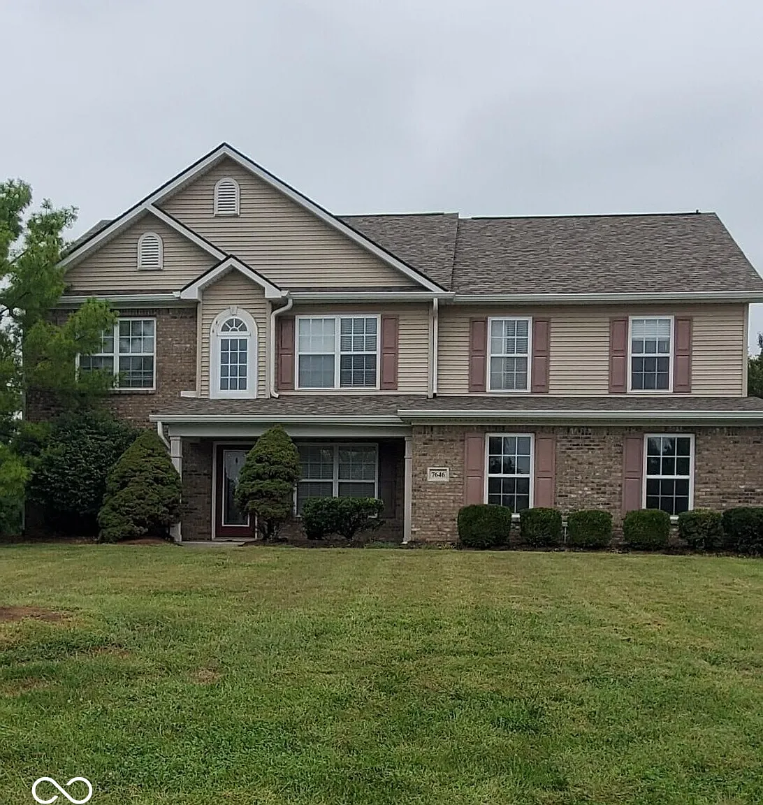 4 bed, 2.5 bath, 3379 sqft, $2,400 — Photo 1