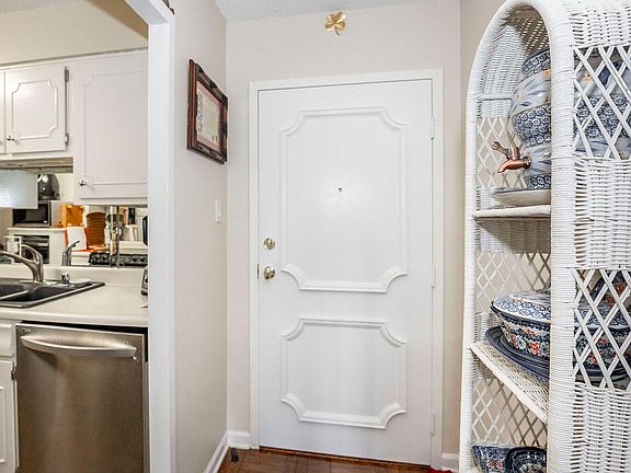 4th image of 101 S Hanover Ave APT 2C