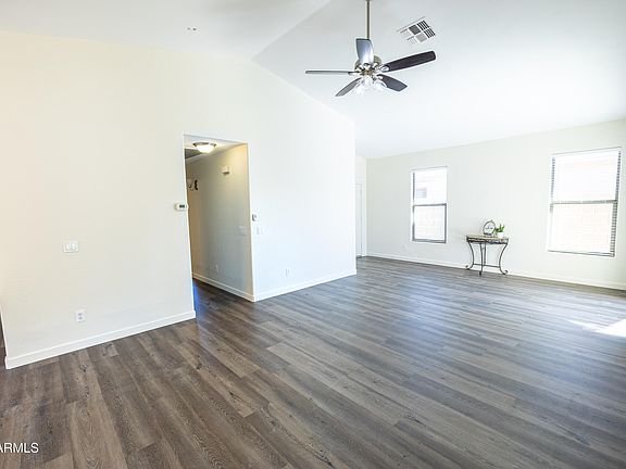 5th image of 705 E Kelsi Avenue