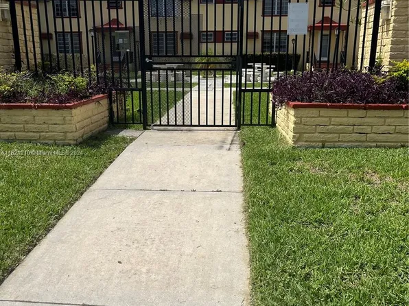 617 SW 11th St APT 14E, Miami, FL 33129