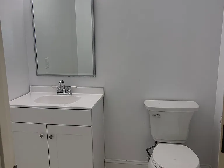 1323 Queens Rd #202 — Photo 7