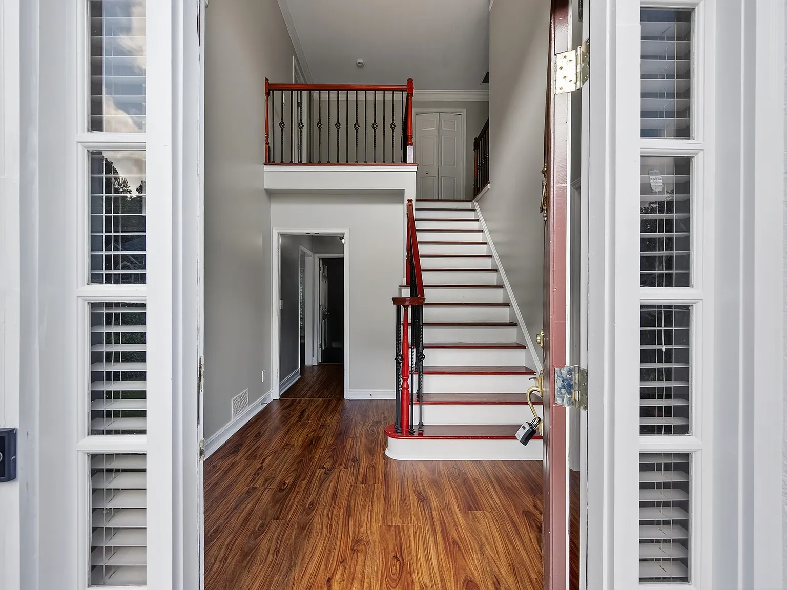 4 bed, 3.5 bath, 3576 sqft, $2,995 — Photo 2