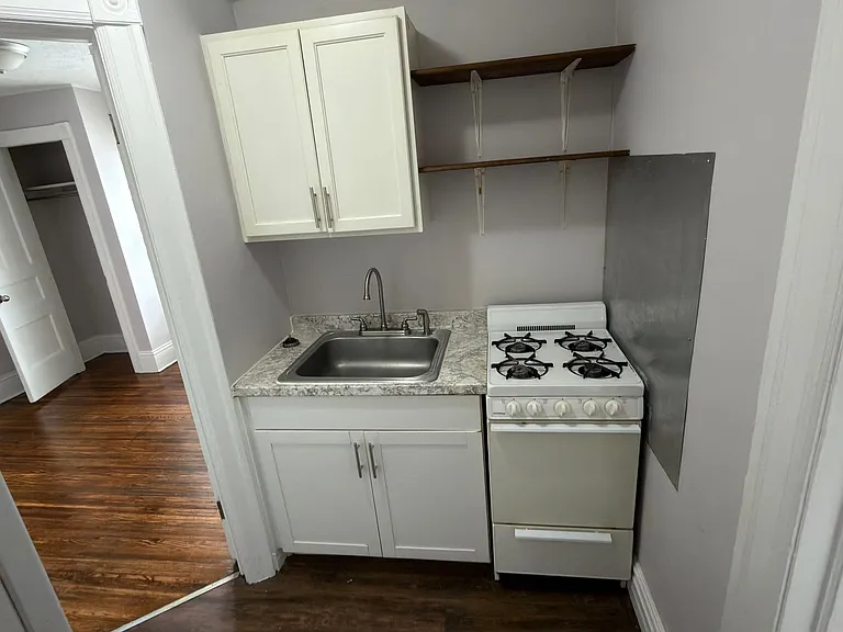 583 Averill Ave — Photo 13