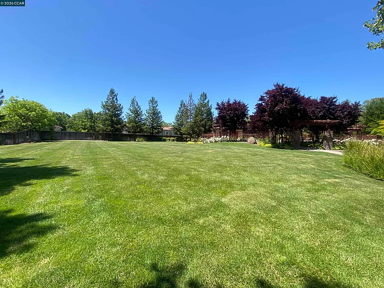 2409 Maidenhair Way — Photo 5