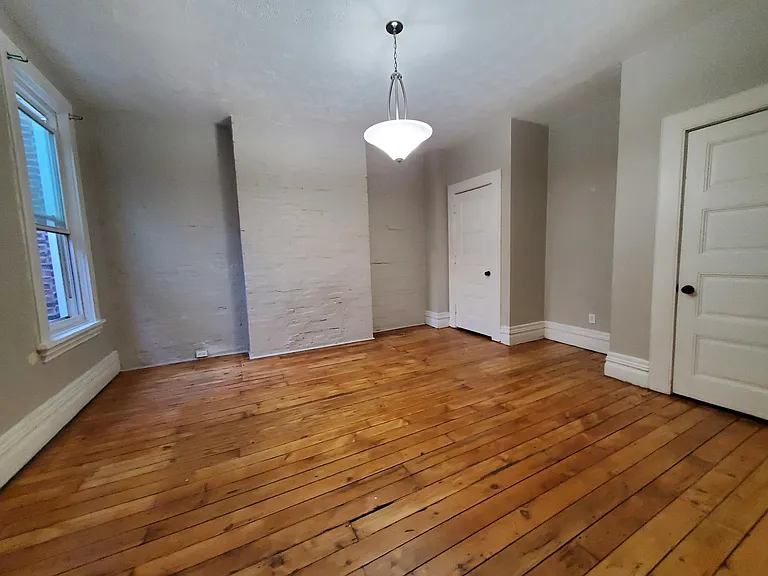 1302 Buena Vista St #3 — Photo 7