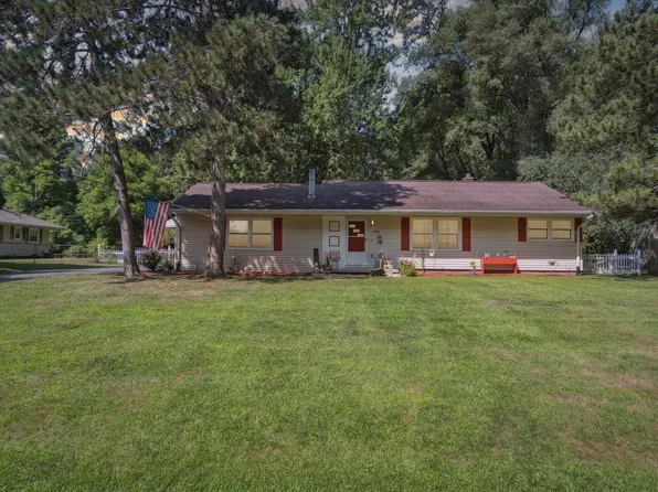 4246 Huntington Dr, Jackson, MI 49203