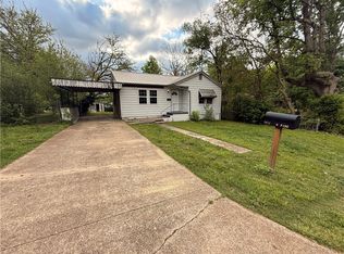 1011 N Pine St, Harrison, AR 72601