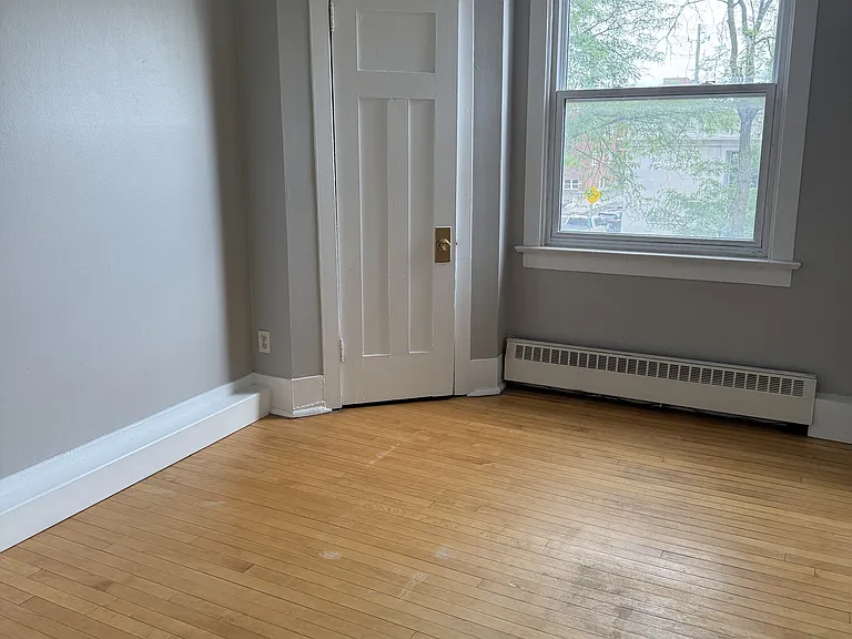 351 Elgin St #B — Photo 20