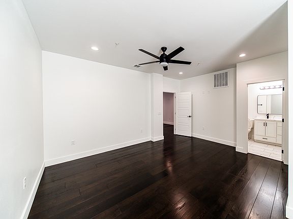 5th image of 210 Tomlinson St #2