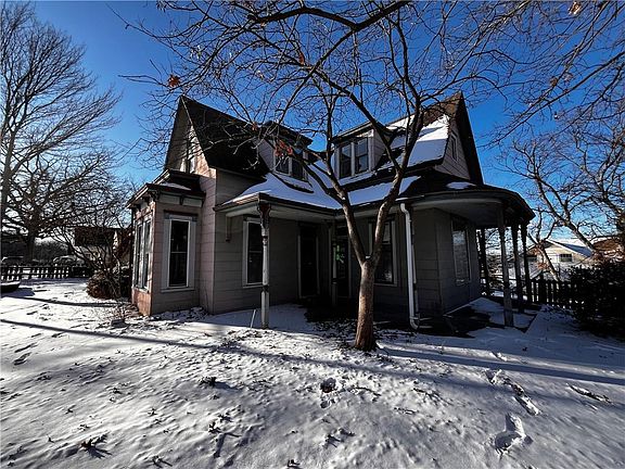 3rd image of 3702 Silver Ave