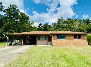 2404 Hickory St, Picayune, MS 39466