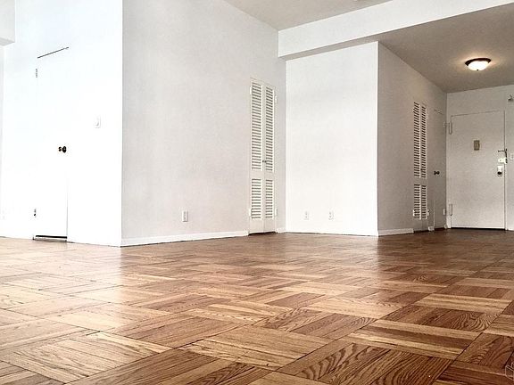 4th image of 210 E 58th St Ph E