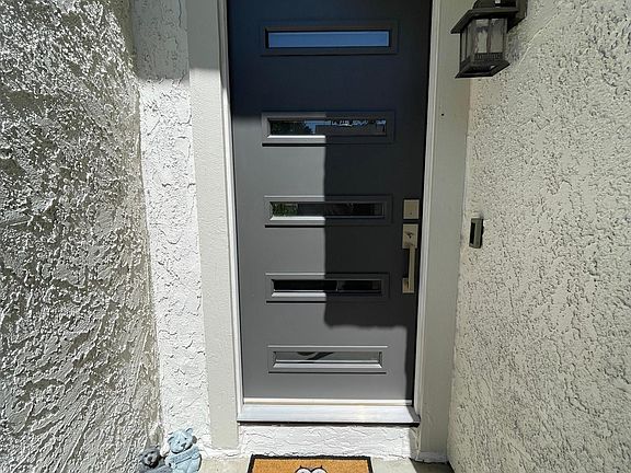 3rd image of 2602 Calle Elegante