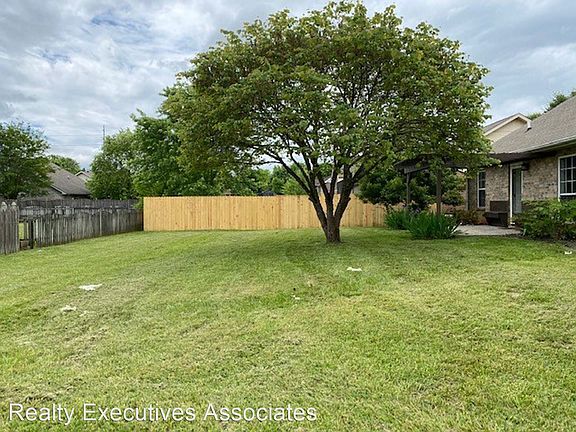 4th image of 2314 Sir Edward Ln