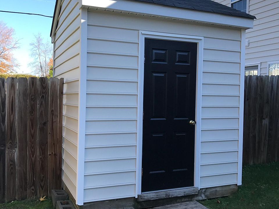 2nd image of 2037 Mountain Gate Ln