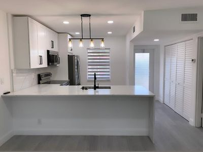 5 Abbey Lane #207, Delray Beach, FL, 33446