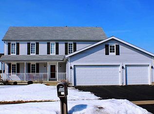 10354 Scarlet Oak Dr, Perrysburg, OH 43551