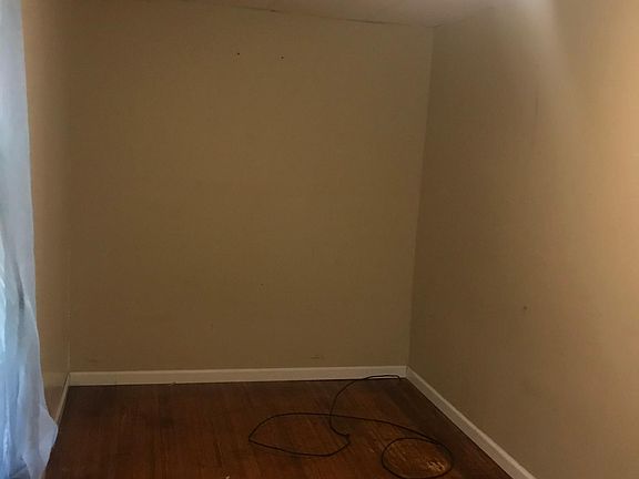 2nd image of 219 East St APT 1