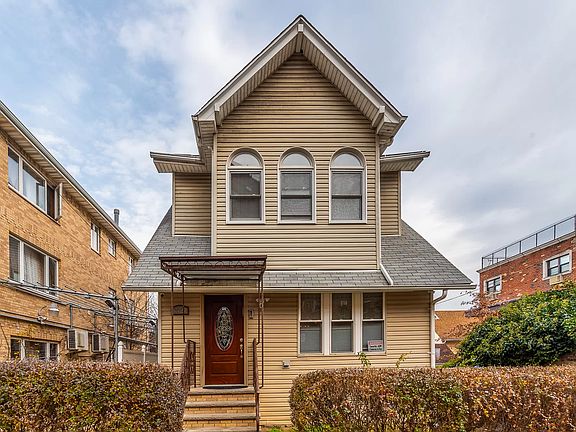 2nd image of 85-27 143rd St