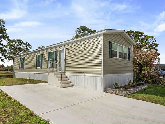 3rd image of 334 S Erie Dr #334-SED
