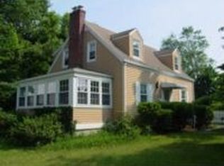 210 Woodin St, Hamden, CT 06514