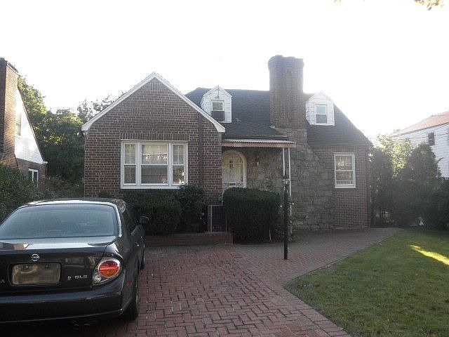 1st image of 84 E Sanford St