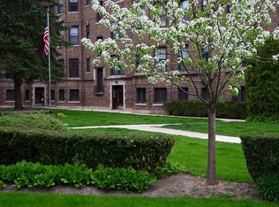 311 N Oak Park Ave APT 2A, Oak Park, IL 60302