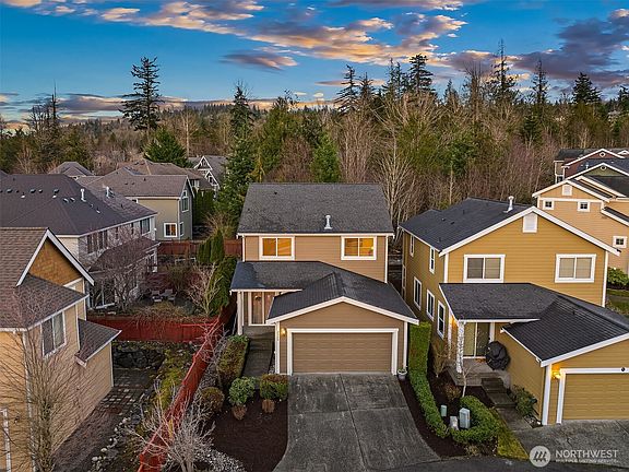 2nd image of 2520 NE kirkwood Place