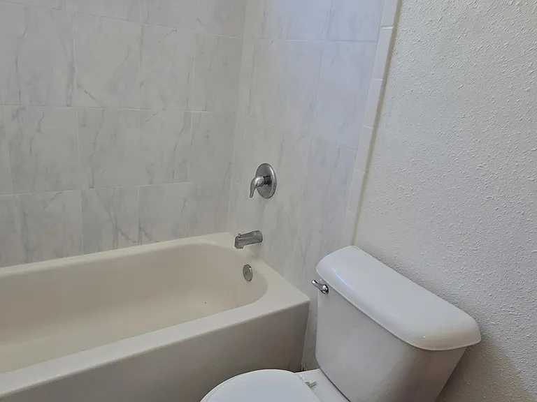 Baldwin Ave. Apartments — Photo 20