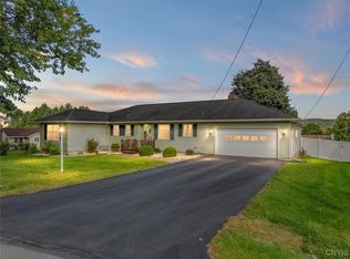 3 Imperial Dr, New Hartford, NY 13413