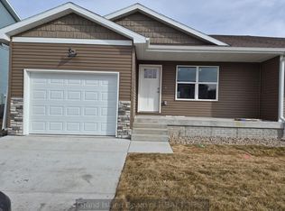 1447 Peach St, Grand Island, NE 68801