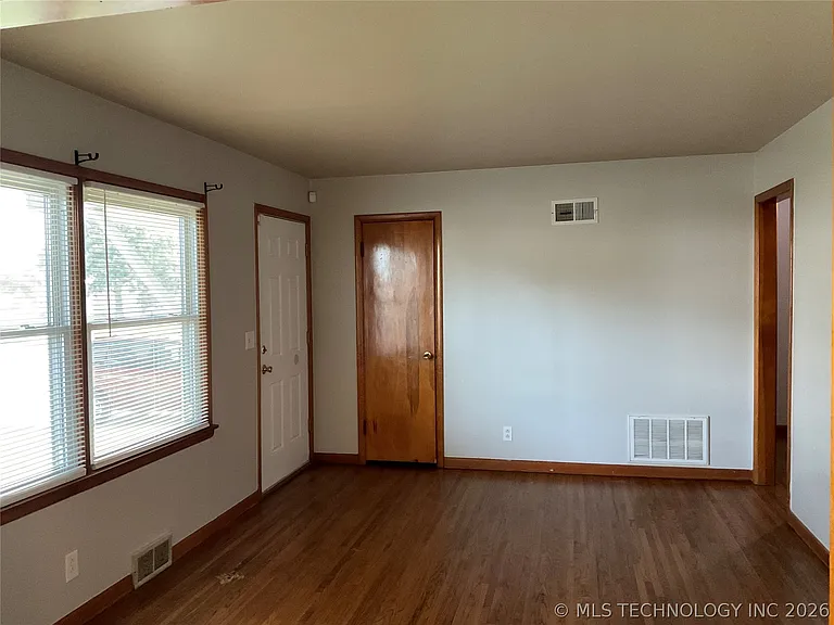 5220 E Independence St N — Photo 3