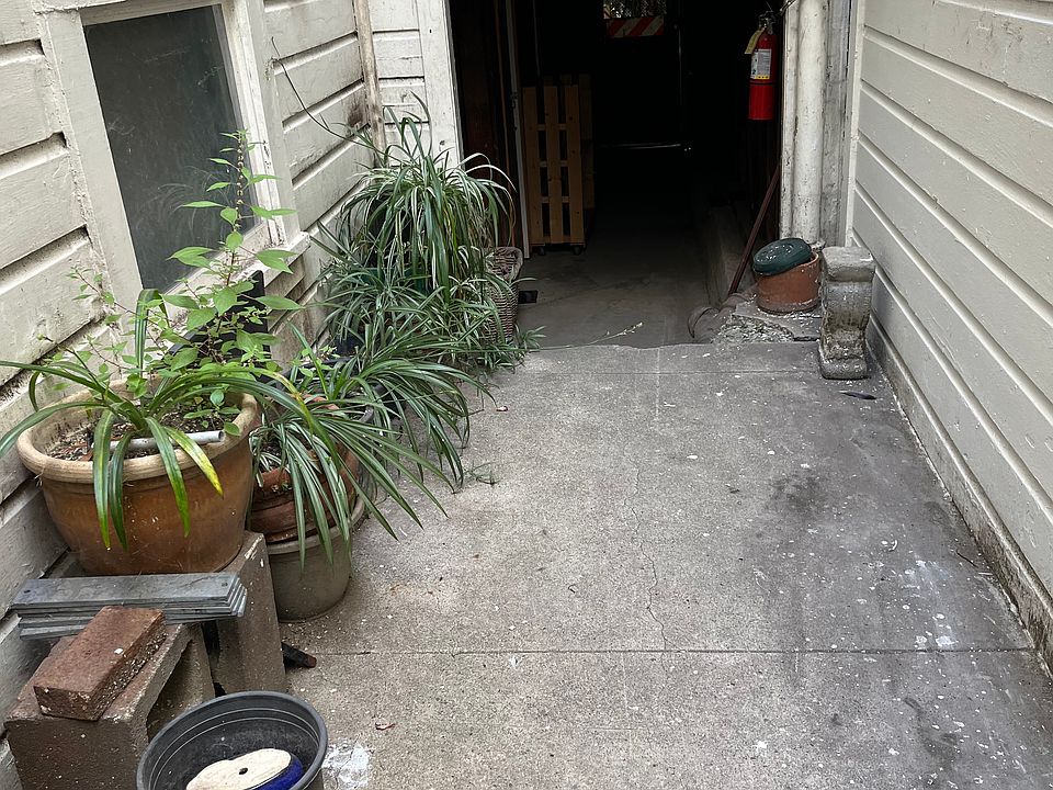 1st image of 1167 Pine St