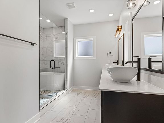 4th image of 649 Canterbury Rd