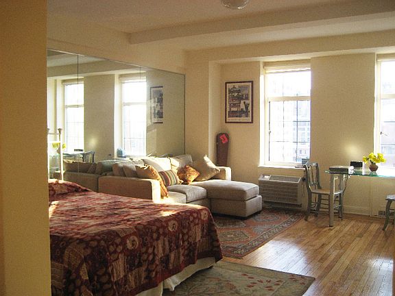 4th image of 405 W 23rd St APT 10F
