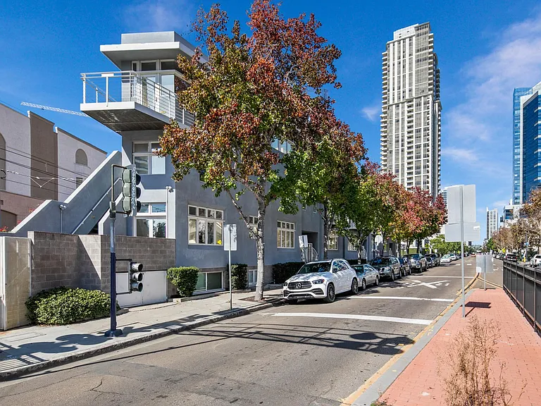 706 Kettner Blvd — Photo 2