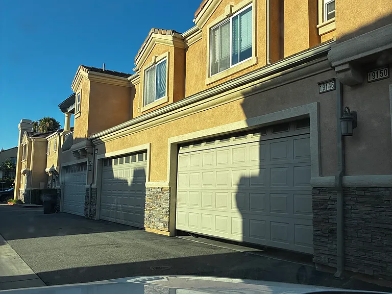 Gothard St — Photo 14