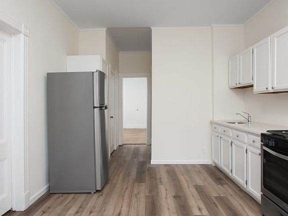 3rd image of 3229 Kennedy Blvd #1R
