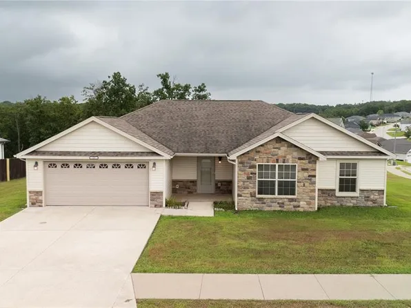 107 Greythorn Ct, Saint Robert, MO 65584