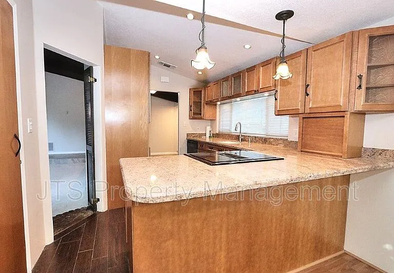 1060 Sand Bar Cir — Photo 37